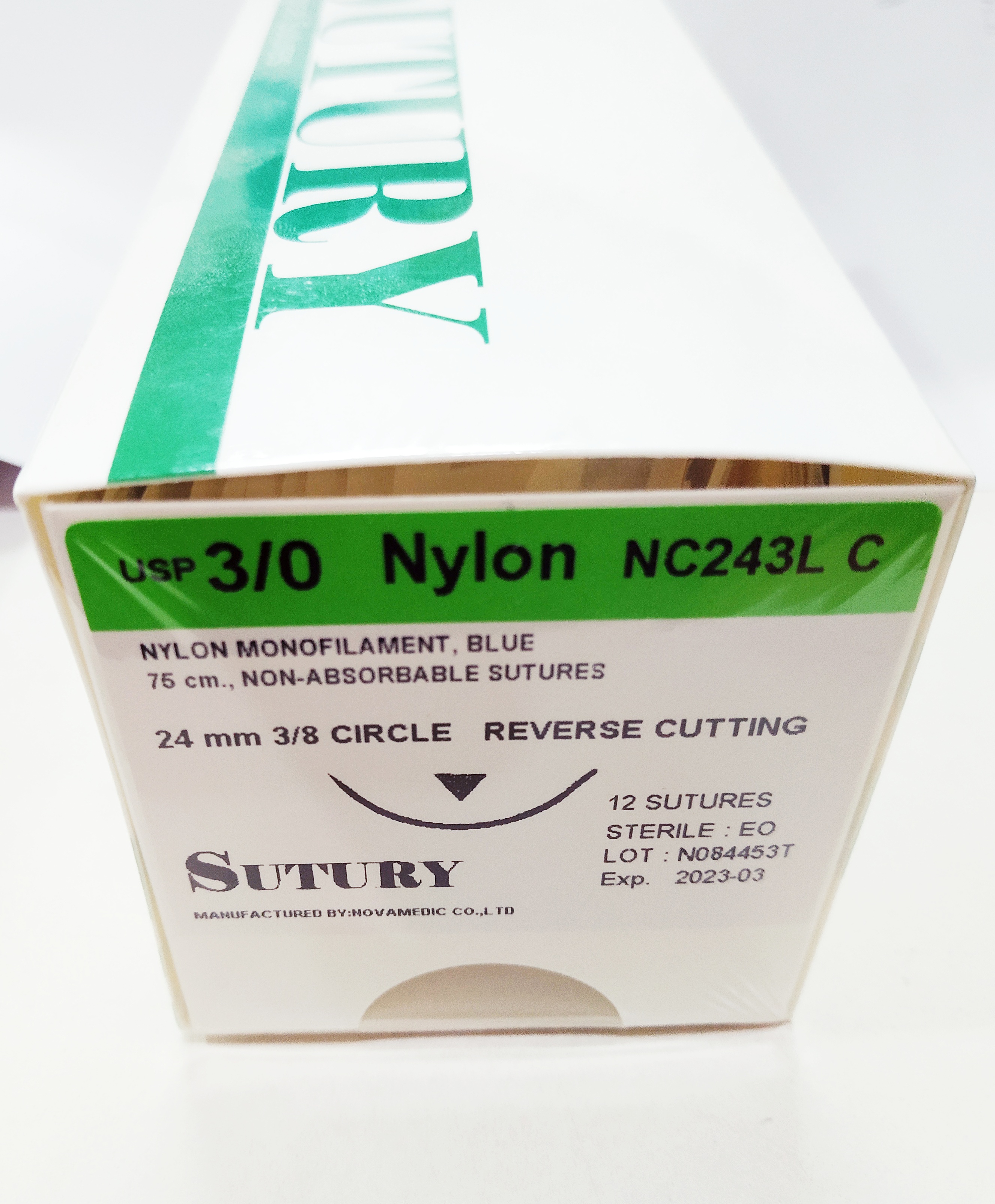 ไหมซอง Nylon NC243L 3/8 24 3/0 ยาว 75 CM (กล่อง 12 ซอง)